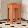 Banqueta de plástico para uso doméstico, espessa e resistente para adultos, adequada para sala de estar e mesa de jantar, antiderrapante, empilhável, banqueta alta simples
