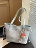 Bolso de Hombro Retro de Gran Capacidad para Mujer 2026 Nueva Moda Bolso de Hombro Bolso Tote de Mano Simple y Personalizado