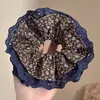 Diadema de lazo de encaje de moda, banda para el cabello extragrande estilo coreano, delicado patrón floral, perfecta para crear un peinado de moño