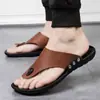 Chinelos de verão masculinos EVA ultraleves antiderrapantes confortáveis à prova d'água sandálias moda outdoor chinelos versáteis sapatos de praia