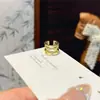 Brincos de orelha multicamadas com diamantes europeus e americanos para mulheres, simples, estilosos, clipes de orelha de alta qualidade, design de nicho, acessórios de orelha sem furo