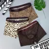 Roupa Íntima Masculina de Seda Gelada com Estampa de Leopardo Personalizada de Verão, Confortável e Macia, Boxer Ousado, Shorts Sexy de Quatro Cantos
