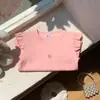 Camiseta básica de manga longa com babados para meninas, nova blusa de algodão para primavera e outono com bordado de coração, blusa interna infantil estilosa e mais grossa