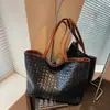 Bolsa de Alta Qualidade Grande Capacidade Bolsa Feminina Nova Moda Versátil Bolsa de Ombro Bolsa Tote Tecida para o Trabalho Outono e Inverno Bolsa Grande