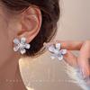 Aretes de Flores Degradado Azul Frío con Perlas Aretes Ins Trendy Nicho de Alta Gama para Mujer Lujo Ligero Aretes Únicos