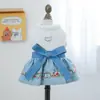 Pet Circle Roupas para Cães e Gatos Coleção Vestido com Bolso Jeans Floral Cão de Porte Pequeno e Médio Vestido com Suspensório Flor Vermelha Pequena