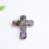 Adorno de Cruz de Cristal Natural Relleno de Resina Decoración de Escritorio Cruz de Yoga Epoxi con Piedra Triturada Hecho a Mano