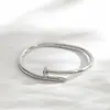 Europeu e Americano Elegante Elegante Popular Elegante Unha Zircônia Aço Titânio Pulseira Feminina High-End Fivela Pulseira Joias de Diamante