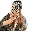 Funda de teléfono linda estilo ins de elefante bebé coreano con lunares y trompa redonda, adecuada para iPhone 16, 17 Pro y 17 Pro Max