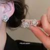 Pendientes de Flor Hueca de Perla con Circonita y Aguja de Plata, Estilo Minimalista, Temperamento de Nicho, Pendientes Versátiles, Lujo Ligero, Sensación de Alta Gama