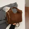 Bolsa de Couro Camurça para Mulheres 2025 Nova Moda Versátil Retrô Ombro Transversal Bolsa Saco Handbag Melard