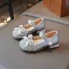Zapatos de Princesa con Pedrería para Niñas Moda 2026 Primavera y Otoño Nuevos Zapatos de Salón de Tacón Bajo para Niños Mayores con Lazo Zapatos de Piel con Cristal