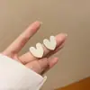 Pendientes de Perla Estilo Coreano Francés Elegante con Cierre de Plata 925 Pendientes de Gama Alta Corazón Flor Pendientes Versátiles para Mujer Venta al por Mayor
