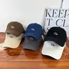 Boné de Baseball para Mulheres, Novo Bordado de Letras, Emagrecimento Facial, Estilo Coreano, Primavera e Outono, Versátil, Casual, Moderno, Boné de Topo Macio com Aba de Pato para Homens