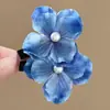 Grampo de Cabelo Flor Azul para Mulheres, Presilha Lateral com Mecha de Pérola, Presilha Bico de Pato Estilo Feriado, Acessório de Cabelo Elegante