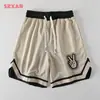 Calça de Basquete Szxar de Malha Respirável Americana Masculina de Verão Tamanho Grande Esportiva Casual Estilo High Street Shorts com Cordão