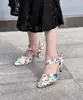 Zapatos de moda para mujer de punta fina estilo coreano, zapatos de mujer con velcro de tacón medio, zapatos cerrados de punta hueca, sandalias, zapatos de talla grande 40-50