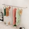 Estante de exhibición de ropa de plata Estante de exhibición Ropa de mujer Ropa de niños Estante de acero inoxidable para colgar en la pared Perchas de piso a piso