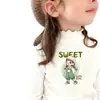 Camisa de terciopelo con borde de volantes para niñas, moderna, para Otoño e Invierno, Nuevo Top grueso y cálido de manga larga para niños, cuello alto