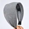 2026 Nuevo Estilo Diadema de Mujer Plisada de Ala Ancha Sensación de Alta Gama Cubre la Parte Superior del Cráneo Hace que la Cara se Vea Más Pequeña Cubre la Raya del Cabello Pinza para el Cabello Accesorio para el Cabello