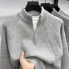 Suéter com meio zíper outono/inverno transfronteiriço para homens, apresentando um elegante padrão jacquard, um corte relaxed e versatilidade no estilo