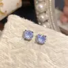Brincos de Corte Fogos de Artifício Azuis Brilhantes de Luxo Leve para Mulheres, Brincos Cochleares da Moda de Nicho, Brincos Vermelho Rosa de Diamante de Alto Carbono