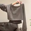 Sudadera de manga larga con hombros caídos y estampado de letras, estilo americano con cuello inclinado, conjunto de dos piezas tipo top sin tirantes para mujer, primavera y otoño