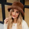 P0231 directo de fábrica transfronterizo sombrero de pescador de felpa para mujer multicolor todo a juego sombrero de cubo europeo y americano engrosado cálido