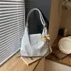 Bolsa de Hombro Transfronteriza 2026 Versión Coreana de Nicho para Mujer con Lunares, Mochila Grande de Gran Capacidad Fresca y Versátil para Mujer