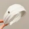 Linda diadema de felpa de dibujos animados para mujer, especialmente diseñada para lavarse la cara y aplicar mascarillas faciales, diadema de corona alta, lista para fotos, crea una atmósfera elegante