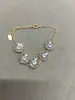 Pulsera Geométrica de Flor Chapada en Oro Real de 18K con Circonita Pulsera Retro Moderna y Elegante Lujo Accesible Joyería de Gama Alta para Mujeres