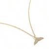 Collar con colgante de cola de pez de acero de titanio y oro rosa de 18 quilates de estilo coreano, collar de moda para mujer que combina con todo, joyería ligera de lujo de alta gama.