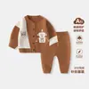 Conjunto de Punto para Bebé Estilo Primavera y Otoño Unisex Cárdigan para Bebé Conjunto de Dos Piezas con Estampado de Robot Suéter Conjunto de Dos Piezas para Niños