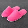 Pantuflas desechables de color sólido de forro polar coral, pantuflas para pareja de hotel y casa de huéspedes, pantuflas gruesas para habitación de hotel al por mayor