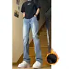 Jeans azul retro com veludo espesso para outono e inverno, marca nova da moda masculina, elástico, corte slim, perna reta com leve alargamento