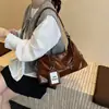 Bolso texturizado versátil para otoño e invierno para mujer, nuevo bolso de hombro de moda 2026, bolso cruzado de gran capacidad, bolso grande vintage para el día a día