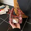 Bolsas Infantiles Coreanas Retro Gato Lana Cuadros Otoño e Invierno Nuevo Nicho Familiar Mini Bandolera Cruzada Bolso de Mujer