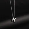 Amazon Transfronterizo Nuevo Producto Más Vendido Moda Lujo Ligero Collar con Alfabeto de 26 Letras para Mujer Nicho Versátil Cadena para Clavícula Al por Mayor