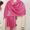 Exclusivo Transfronteiriço Novo Moda Europeia e Americana Feminina Xale Outono e Verão Borla High-End Bola de Seda Prateada Lenço para Festa