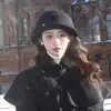 Sombrero de ala enrollada, color liso, estilo Hepburn para mujer, alta calidad, copa redonda, bombín pequeño, lana otoño/invierno, que retiene el calor, elegante