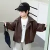 Chaqueta de Cuero Estilo Motociclista Retro para Niños Abrigo de Cuero PU Primavera y Otoño 2026 Nuevo Conjunto Fresco y Elegante para Otoño Infantil
