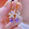 Nuevos pendientes elegantes de otoño e invierno con diseño de diosa, exquisitos pendientes de moda con hebilla para las orejas, elegantes pendientes franceses dorados que combinan con todo, pendientes brillantes con diamantes.