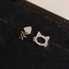 Brincos de tarraxa assimétricos com diamante gatinho fofo prata esterlina brincos da moda simples elegantes pequenos brincos de celebridade da internet
