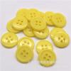 Botones de plástico coloridos para jardín de infantes, materiales de producción hechos a mano, botones de cuatro ojos, botones para accesorios de ropa