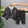 Conjunto Casual de Outono para Meninos 2025 Primavera e Outono Nova Jaqueta Cardigan Casaco Conjunto de Três Peças Roupas de Outono para Crianças Tendência