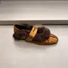 Versión de piel de oveja ~ Zapatos planos peludos retro de punta cuadrada con hebilla metálica y boca poco profunda, elegantes zapatos Mary Jane de interior con plataforma para mujer