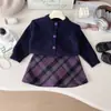 Conjunto de Otoño para Niña 2026 Nuevo Estilo Suéter de Punto Falda a Cuadros Conjunto de Dos Piezas Bebé Niña Estilo Coreano Elegante