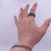 Anillo retro de acero de titanio europeo y americano para hombre, anillo dominante de personalidad, joyería al por mayor de comercio exterior