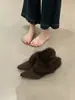 Zapatos retro de tacón grueso con punta para mujer, color marrón Melard, que aumentan la altura, nuevos y elegantes zapatos de felpa para otoño e invierno 2025