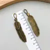 Accesorios para Joyería DIY Colgante de Pluma Hoja de Aleación de Zinc Retro Collar Pendientes Llavero Colgante Fabricante Venta al por Mayor